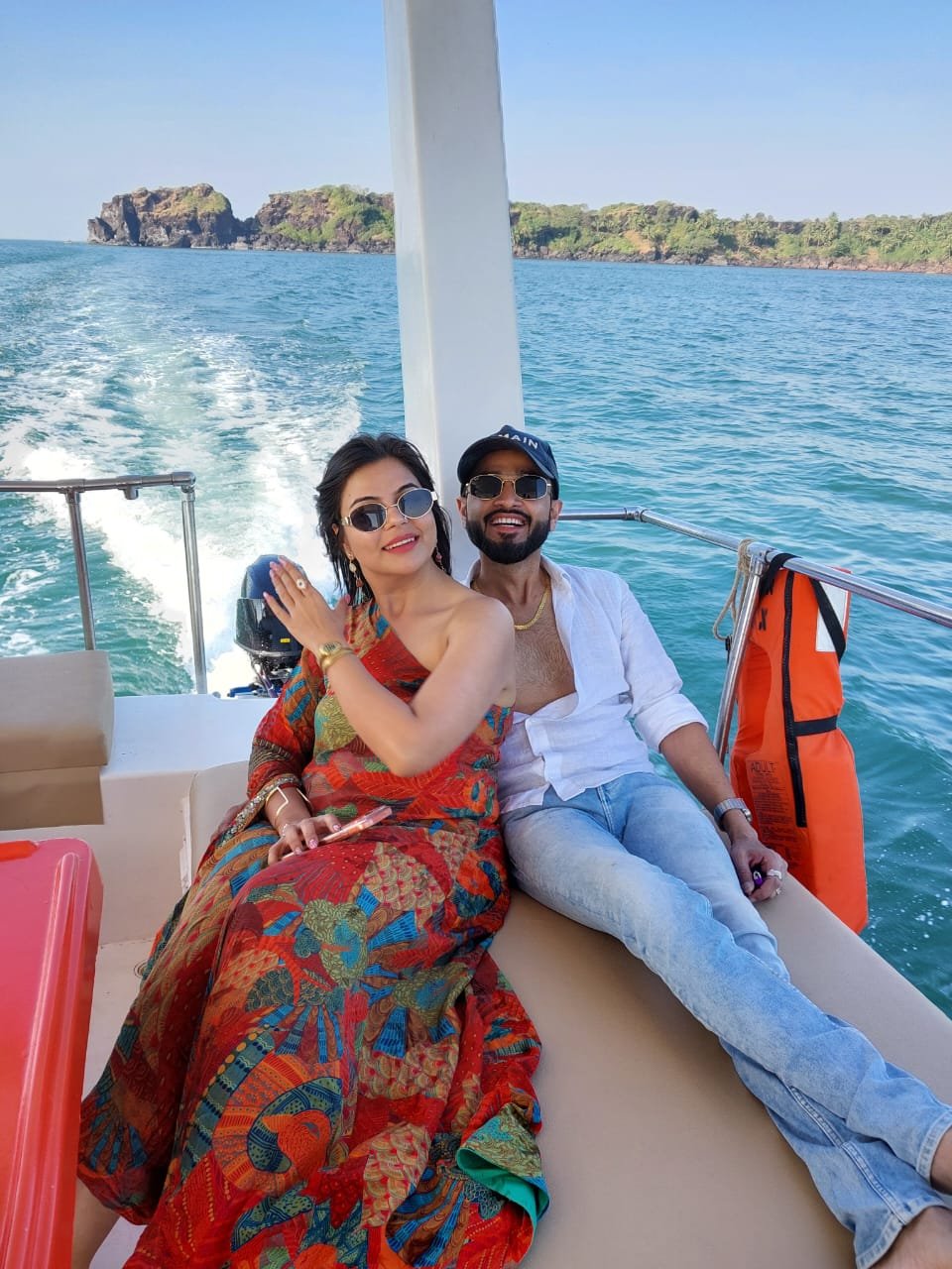 Romantic Anniversary Celebration on Yacht in Goa - photo 3
