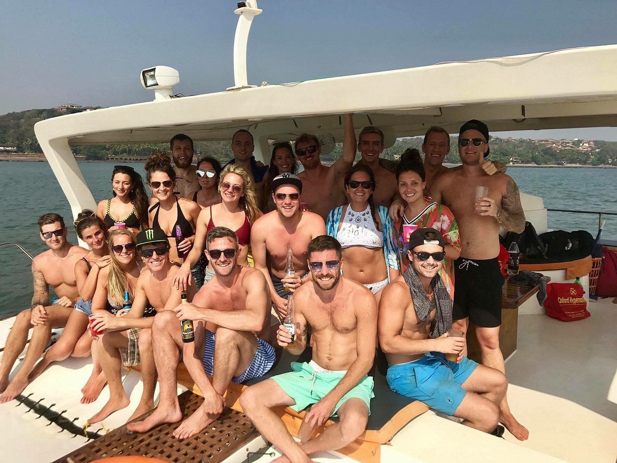 Bachelor and Bachelorette Yacht Party in Goa - photo 3