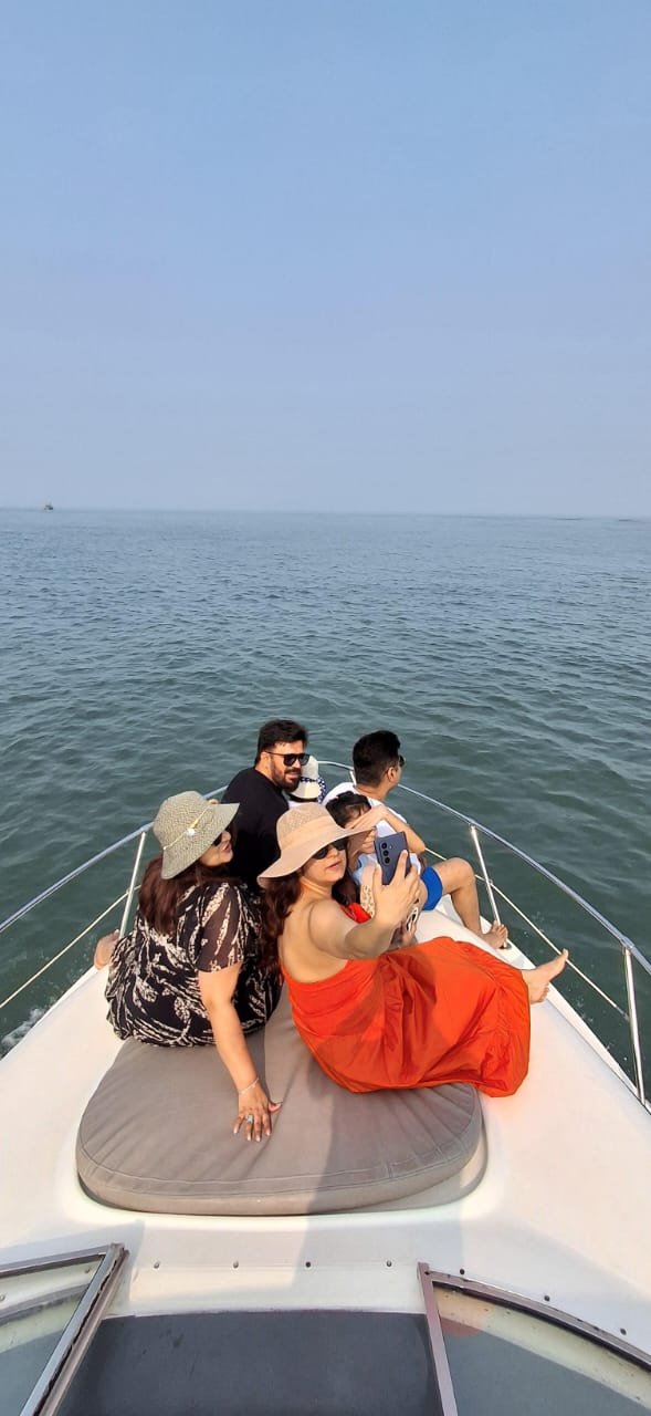 Family Celebration and Yacht Picnic in Goa - photo 3